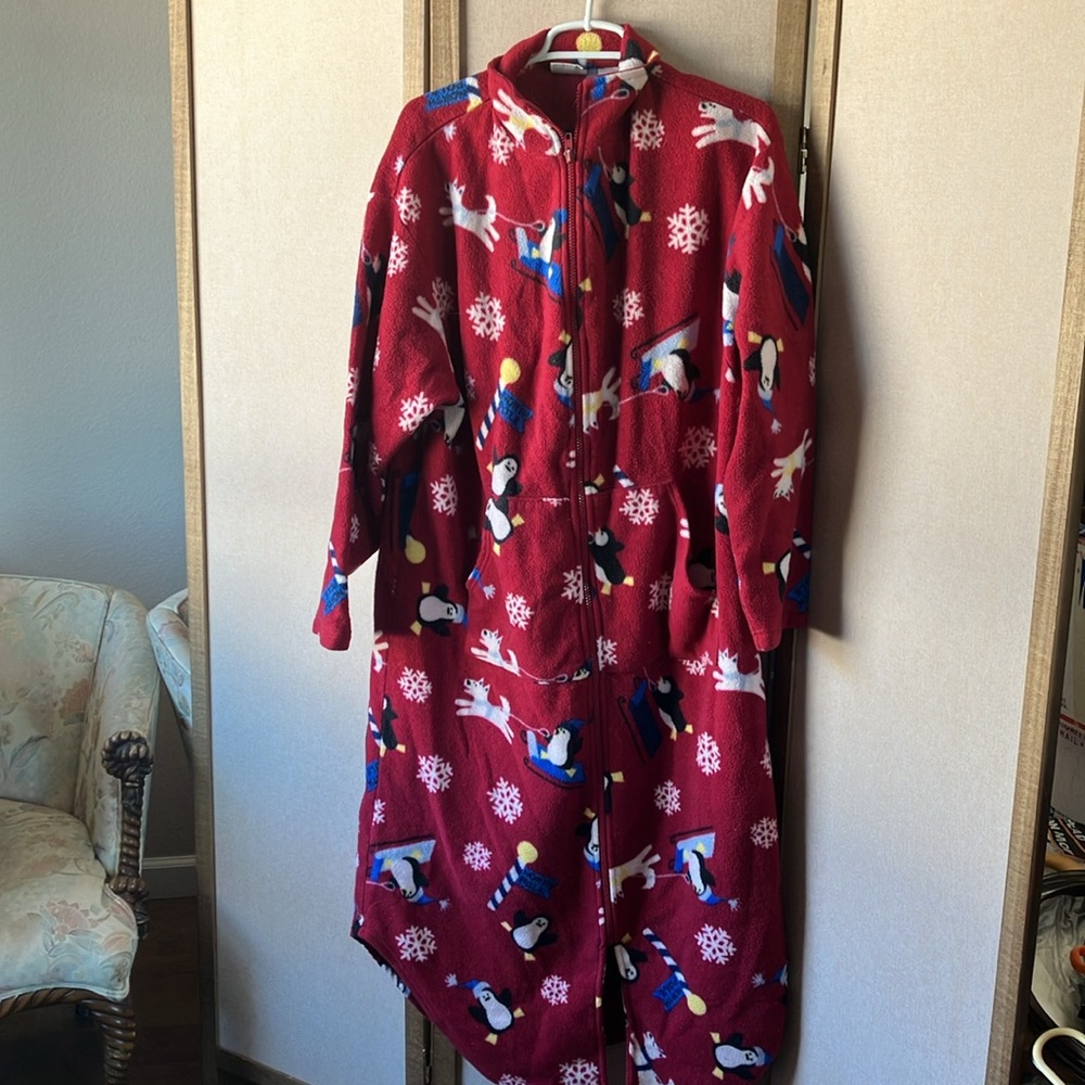 FINAL MARKDOWN Delicates penguin robe large
